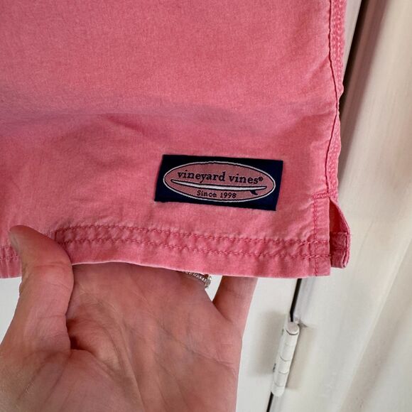 Men's Vineyard Vines 7" Island Chappy Paradise Punch Size L VGUC - Picture 3 of 4